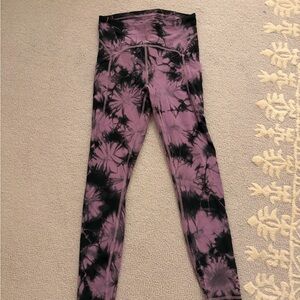 lululemon Tie-Dye Leggings - Lavender and Black